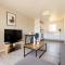 Elegant 2-Bedroom Flat in the Heart of Wembley - 伦敦