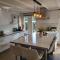 Quiet and spacious holiday home - 福尔特赫伊曾