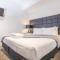 Modern Hotel Apartment Perfect location 1bed 1 bath apartment at Chatswood