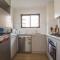 Resort style one bedroom APT near Glof club - Mount Pritchard