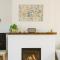 Spacious 4-Bedroom Manly Beach Apartment, Balcony, Bath & Fireplace, 2 Min to Beach