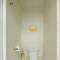 Spacious 4-Bedroom Manly Beach Apartment, Balcony, Bath & Fireplace, 2 Min to Beach