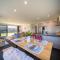 Mountainview Escape - Te Anau Holiday House - 蒂阿瑙