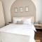 Wanderlust Home Cream, Rasnov Apt for 4, Wifi and Free Parking - 莱斯诺夫