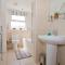 Bournecoast: Spacious apartment with WIFI - FM9589 - 伯恩茅斯
