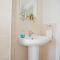 Bournecoast: Spacious apartment with WIFI - FM9589 - 伯恩茅斯
