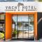 Yacht Hotel