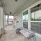 Near Zoo and Riverwalk Spacious Home with Heated Pool - 圣安东尼奥