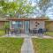 Happy Palette Home Close to downtown Fenced yard - Sanford