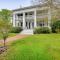 Historic Manor with Screened Porch in Elizabeth City - 伊丽莎白城