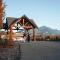 Basecamp Lodge Golden