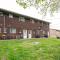 Spacious 2 Bedroom Townhome by StayLage