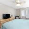 Bayfront Condo on 22nd St with Sunset Views, Balcony & Near Boardwalk Fun - آوشين سيتي