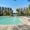 Beachfront Pool Access Balcony w Oceanview 222 D Shipwatch by AvantStay - جزيرة النخيل