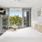 Karmasea Beachside Holiday 2 Bedroom Apartment - Alexandra Headland