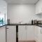 Super Plush Takapuna 1BR Apt with Free CarPark - Auckland