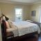 State Street Cottage, Suite 2