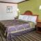 Super 8 by Wyndham San Marcos