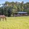 The Hitching Rail Hut - Romantic, Rural, Horses