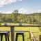 The Hitching Rail Hut - Romantic, Rural, Horses