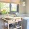 1Br-Sleeps2-Field View-Parking-Cabin Experience
