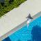 Vivo Mare Beachfront Villas - Vista