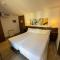 Aston Hotel