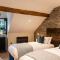 Devils Falls at the Luxury Hafod Hotel Aberystwyth - 德弗尔斯布里奇