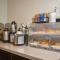 Comfort Inn & Suites Moreno Valley near March Air Reserve Base - مورينو فالي