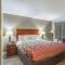 Econo Lodge Inn & Suites