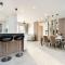 Service Apartment By Me in River Gate building - 胡志明市