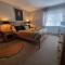 Boutique Ensuite Studios