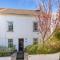 HORTUS HOUSE - Regency style apartment with attached parking