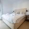 Modern Apartment with Year-Round Open Pool - Manilva