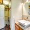 Pet-Friendly Ocean Park Rental with Outdoor Fire Pit
