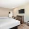 Clarion Pointe