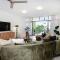 Luxury Cairns Stay with Pool and BBQ - Cairns