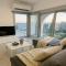 White Sea View Apartment