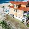 Private Pool Beach Front Sleeps 18 Family home - Eastpoint