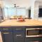 Double Masters - 1 Block To Beach - New Everything - Fort Myers Beach