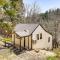 Tiny Home with Deck and Mtn Views in Lake Arrowhead! - Lake Arrowhead