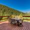 Secluded Livingston Retreat with Deck and Fire Pit! - 利文斯顿