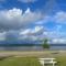3 Bedroom House with Lake Pepin views with access to shared pool - Lake City