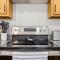 3BR 2BA Home with King Queen & Twin Beds - كلاركسفيل