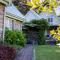 Strelitzia Cottage