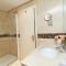 Penthouse in Benahavis with Terrace and Jacuzzi - إِستيبونا