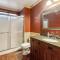 Dos Pinos Spacious Lakefront Cabin with Game Room