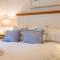 Family And Pet Friendly Near Beach Sleeps Eight - Thurlestone