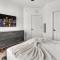 Sunny 2-Bed Oasis Pool and Gym in Apollo Beach - أبولو بيتش