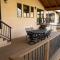 Hideaway Riverfront Cabin in Kernville with Universal EV Charger - Кернвилл